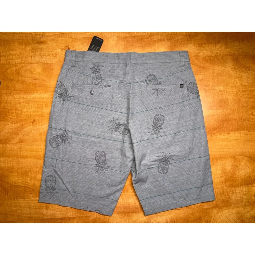 TravisMathew Mens Grey Pineapple Print Golf Shorts Stretch Size 34 New